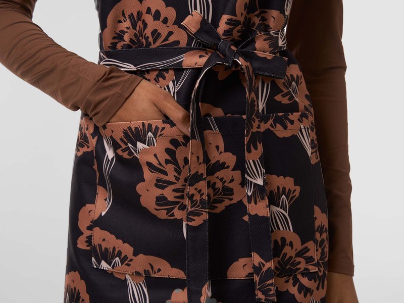 All-Over Print Cotton Apron image 4