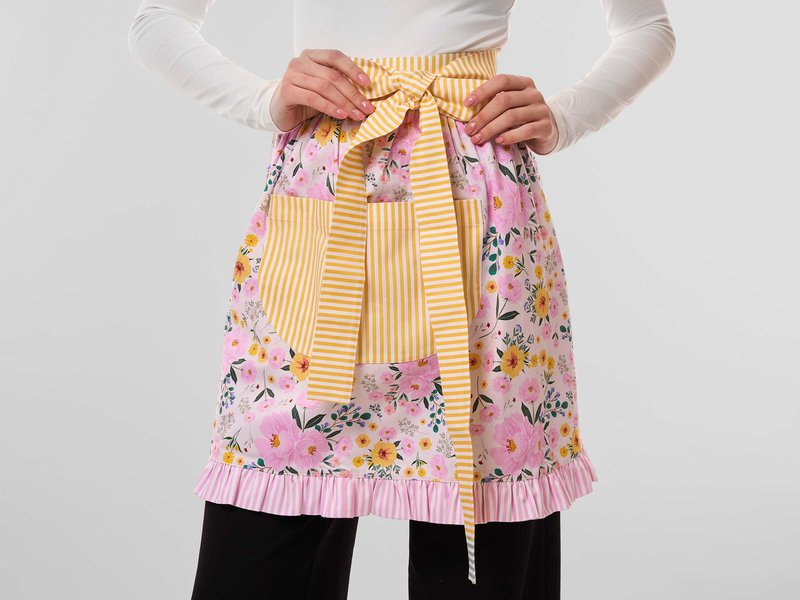 All-Over Print Half Apron With Ruffles - Cotton Twill image 3