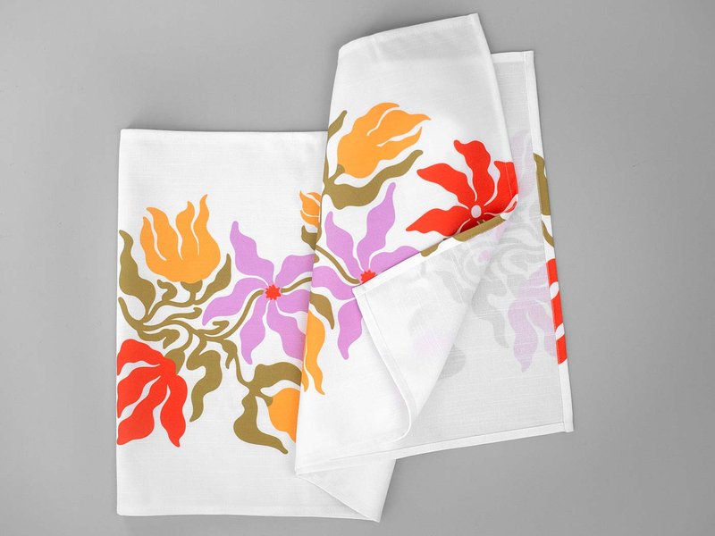 Linen Look Table Runner image 1