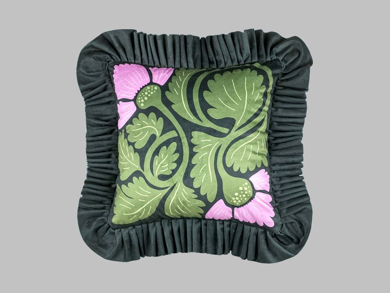Velvet Pillowcase with Ruffle image 1